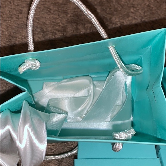 Set of 2 3x3 Tiffany box and bag set! - Picture 4 of 4